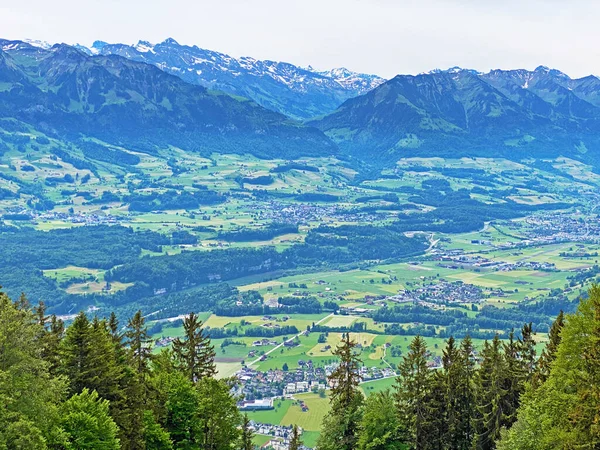 Vista Vale Fértil Com Assentamentos Entre Lagos Alpnachersee Sarnersee Maciço — Fotografia de Stock