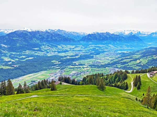 Veduta Della Fertile Valle Con Insediamenti Tra Laghi Alpnachersee Sarnersee — Foto Stock