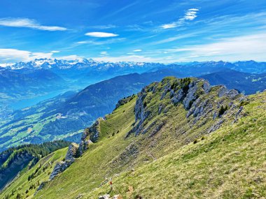 İsviçre 'nin Pilatus sıradağlarında Matthorn' un Alpnach, Obwalden Kantonu (Kanton Obwalden, Schweiz)