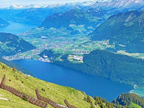 Vista Dos Lagos Lucerna Vierwaldstaettersee Vierwaldsattersee Alpnachersee Maciço Montanha Pilatus — Fotografia de Stock