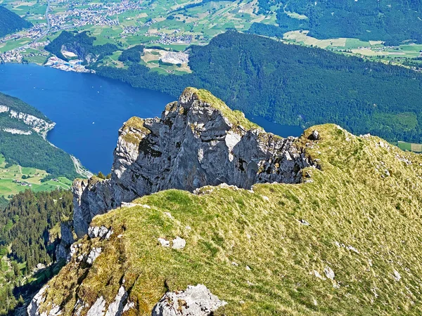 Gyönyörű Kilátás Nyílik Alpesi Csúcs Matthorn Svájci Hegylánc Pilatus Emmental — Stock Fotó