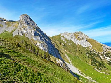 İsviçre 'nin Pilatus sıradağlarında Esel ve Rosegg' in Alp Dağları, Alpnach - Obwalden Kantonu, İsviçre (Kanton Obwalden, Schweiz)