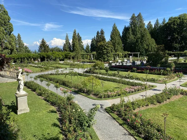 Italiaanse Rozentuin Italienscher Rosengarten Bloemeneiland Mainau Aan Bodensee Die Blumeninsel — Stockfoto
