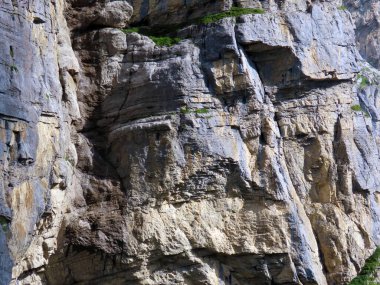 İsviçre 'nin Uri Alpleri' ndeki kayalar ve taşlar, Melchtal - İsviçre 'nin Obwald Kantonu (Kanton Obwalden, Schweiz)