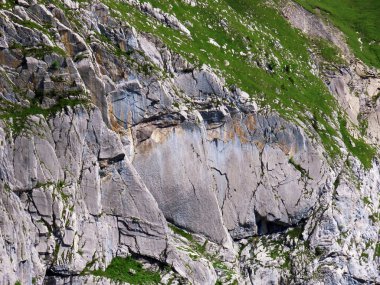 İsviçre 'nin Uri Alpleri' ndeki kayalar ve taşlar, Melchtal - İsviçre 'nin Obwald Kantonu (Kanton Obwalden, Schweiz)