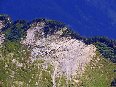 İsviçre 'nin Uri Alpleri' ndeki kayalar ve taşlar, Melchtal - İsviçre 'nin Obwald Kantonu (Kanton Obwalden, Schweiz)