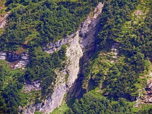 Skały Kamienie Szwajcarskim Masywie Górskim Uri Alpy Melchtal Kanton Obwald — Zdjęcie stockowe