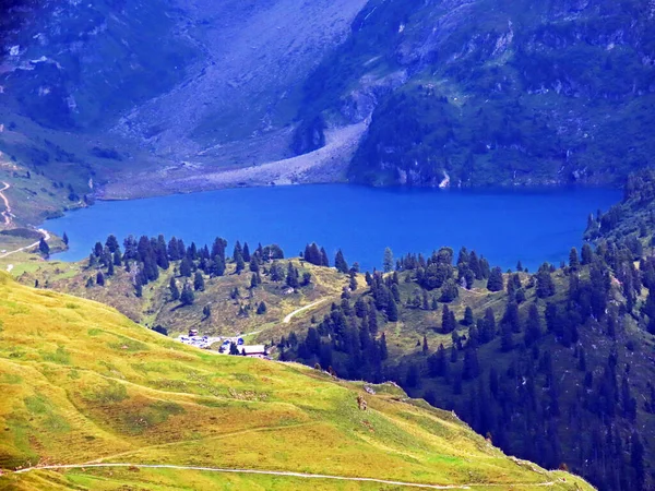 Lago Alpino Engstlensee Vale Gental Superior Maciço Montanhoso Uri Alps — Fotografia de Stock