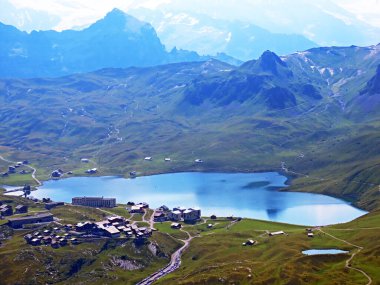 Uri Alp Dağları 'ndaki Melchsee ya da Melch Gölü, Kerns - İsviçre' nin Obwald Kantonu (Kanton Obwalden, Schweiz)