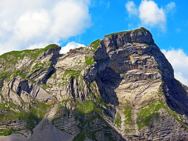 アルプスの峰チリ ハウプト ムルメルチョフとハウプトまたはブルニヒハウプト ブルニヒハウプト アルプス山脈の塊 メルカル カントン オブヴァルト スイス カントン — ストック写真