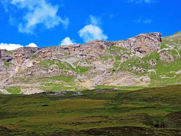 Pico Alpino Tannenschild Entre Lago Tannensee Valle Melchtal Kerns Cantón —  Fotos de Stock