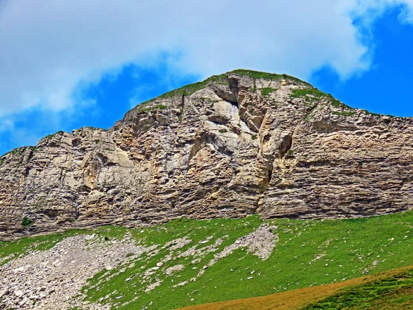 Alpengipfel Tannenschild Zwischen Tannensee Und Melchtal Kerns Kanton Obwald Schweiz — Stockfoto