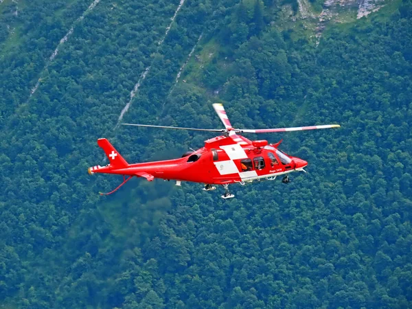 Rega - Swiss Air-Rescue or Swiss Air-Ambulance Helicopter - Die Rega Rettungshelikopter (Rettungsflugwacht und Garde Aerinne), Innertkirchen - Canton of Bern, Switzerland (Kanton Bern, Schweiz)