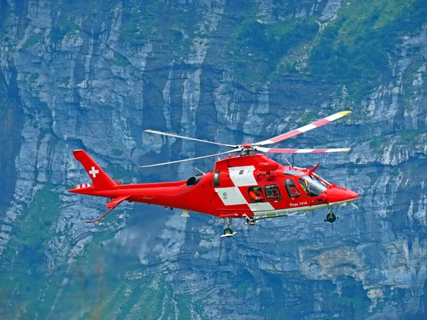 Rega - Swiss Air-Rescue or Swiss Air-Ambulance Helicopter - Die Rega Rettungshelikopter (Rettungsflugwacht und Garde Aerinne), Innertkirchen - Canton of Bern, Switzerland (Kanton Bern, Schweiz)