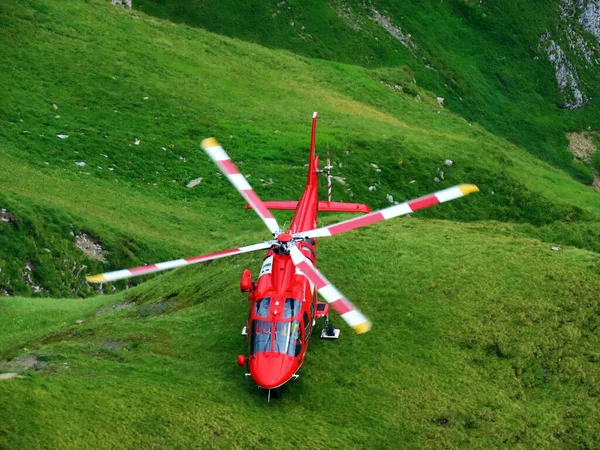 Rega - Swiss Air-Rescue or Swiss Air-Ambulance Helicopter - Die Rega Rettungshelikopter (Rettungsflugwacht und Garde Aerinne), Innertkirchen - Canton of Bern, Switzerland (Kanton Bern, Schweiz)