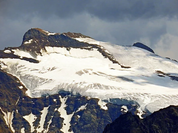 Yaz Boyunca Sviçre Deki Alp Buzulları Küresel Isınma Nedeniyle Artan — Stok fotoğraf