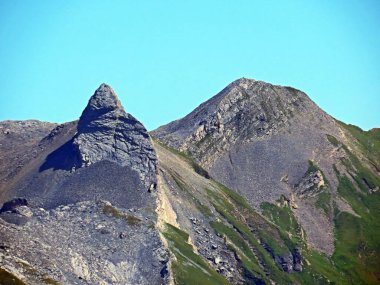 Alp tepesi Schwarzhorn, Engelbergertal ve Melchtal vadileri arasında, Kerns - Obwald Kantonu, İsviçre (Kanton Obwalden, Schweiz)