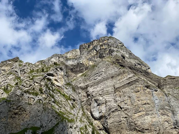 Alpesi Csúcs Haupt Vagy Bruenighaupt Oder Brunighaupt Uri Alpok Hegyláncában — Stock Fotó