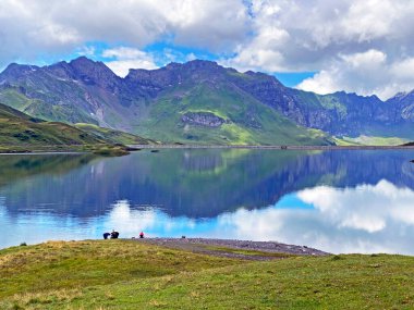 Uri Alp Dağları 'ndaki Tannensee ya da Tannen Gölü, Kerns - İsviçre Obwald Kantonu (Kanton Obwalden, Schweiz)