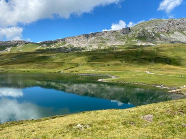 Uri Alp Dağları 'ndaki Tannensee ya da Tannen Gölü, Kerns - İsviçre Obwald Kantonu (Kanton Obwalden, Schweiz)
