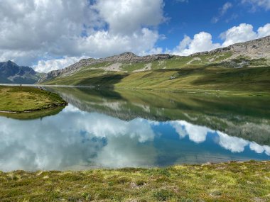 Uri Alp Dağları 'ndaki Tannensee ya da Tannen Gölü, Kerns - İsviçre Obwald Kantonu (Kanton Obwalden, Schweiz)