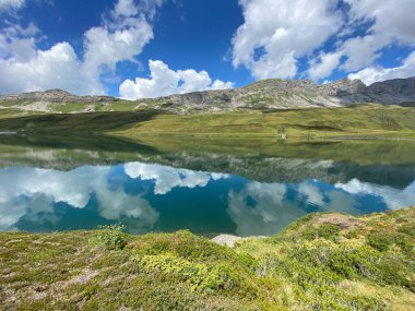 Uri Alp Dağları 'ndaki Tannensee ya da Tannen Gölü, Kerns - İsviçre Obwald Kantonu (Kanton Obwalden, Schweiz)