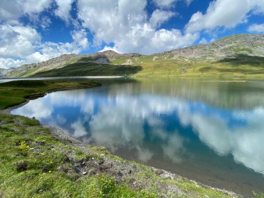 Uri Alp Dağları 'ndaki Tannensee ya da Tannen Gölü, Kerns - İsviçre Obwald Kantonu (Kanton Obwalden, Schweiz)