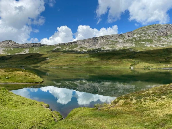 Lago Alpino Tannensee Lago Tannen Maciço Montanhoso Uri Alps Kerns — Fotografia de Stock