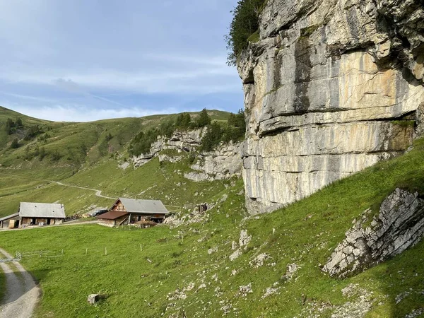 Traditionelle Ländliche Architektur Und Bäuerliche Familienbetriebe Der Urner Alpen Melchtal — Stockfoto