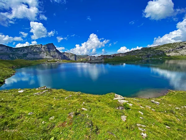 Jezioro Górskie Melchsee Lub Melch Masywie Górskim Uri Alps Kerns — Zdjęcie stockowe