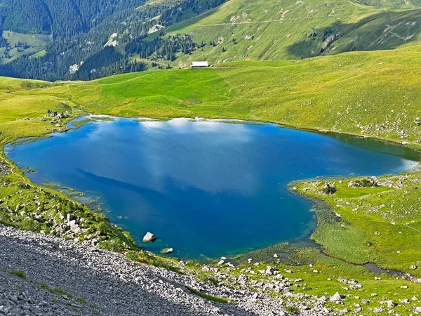Lago Alpino Seefeldsee Lago Seefeld Maciço Montanhoso Dos Alpes Uri — Fotografia de Stock