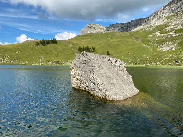 Lago Alpino Seefeldsee Lago Seefeld Nel Massiccio Delle Alpi Uri — Foto Stock