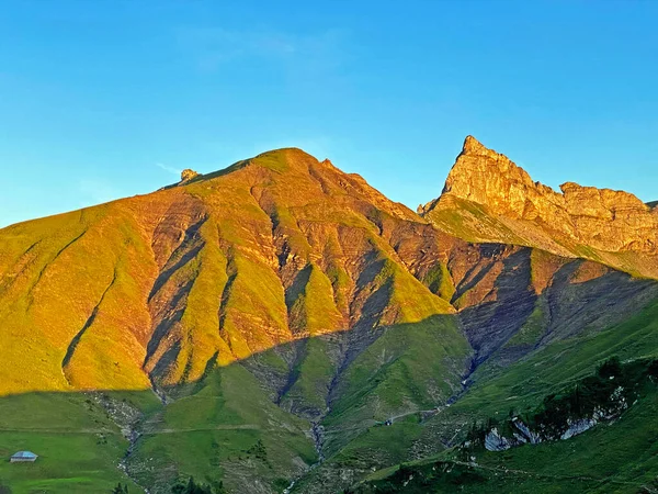 Szczyty Alpejskie Schnidengraetli Schnidengratli Haupt Lub Bruenighaupt Oder Brunighaupt Masywie — Zdjęcie stockowe