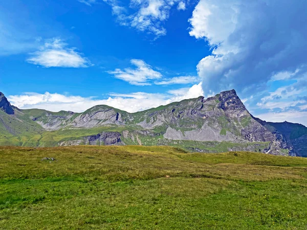 Альпийские Вершины Chli Haupt Murmelchopf Haupt Bruenighaupt Brunighaupt Uri Alps — стоковое фото