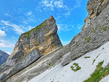 Melchtal Vadisi 'ndeki Chli Haupt Murmelchopf tepesi (ya da Melch Vadisi) Uri Alpleri dağ kitlesi, Melchtal - İsviçre Obwald Kantonu (Kanton Obwalden, Schweiz))