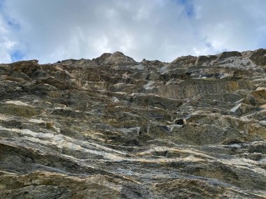 Alp Dağları 'ndaki Melchsee (ya da Melch Gölü) ve Tannensee (ya da Tannen Gölü) dağları arasında Uri Alpleri dağ kütlesi, Melchtal - İsviçre' deki Obwald Kantonu (Kanton Obwalden, Schweiz)