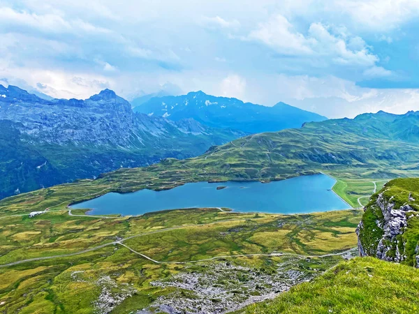 Uri Alp Dağları 'ndaki Tannensee ya da Tannen Gölü, Kerns - İsviçre Obwald Kantonu (Kanton Obwalden, Schweiz)