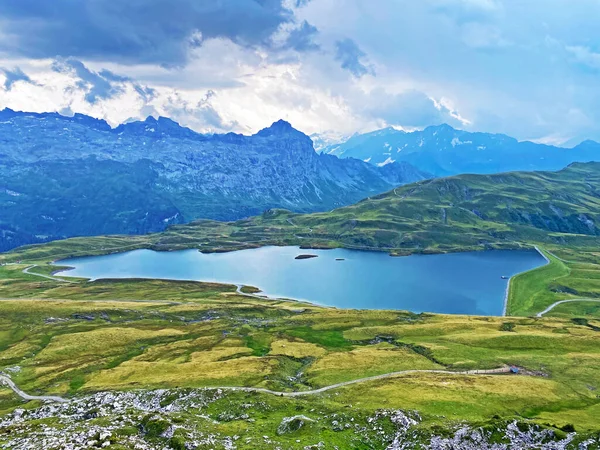 Uri Alp Dağları 'ndaki Tannensee ya da Tannen Gölü, Kerns - İsviçre Obwald Kantonu (Kanton Obwalden, Schweiz)