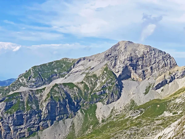 Picos Alpinos Zahm Geissberg Huetstock Sobre Valle Melchtal Valle Melch —  Fotos de Stock