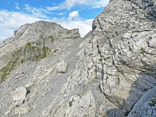 Pico Alpino Huetstock Barglen Schiben Sobre Valle Melchtal Valle Melch —  Fotos de Stock