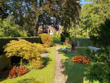Mezarlığa park et Fluntern / Der Friedhof Fluntern, Zurichberg (Zuerichberg) İlçesi - Zürih (Zuerich), İsviçre / Schweiz