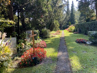 Mezarlığa park et Fluntern / Der Friedhof Fluntern, Zurichberg (Zuerichberg) İlçesi - Zürih (Zuerich), İsviçre / Schweiz