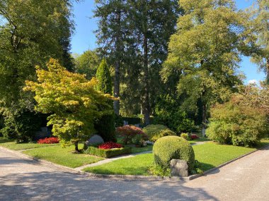 Mezarlığa park et Fluntern / Der Friedhof Fluntern, Zurichberg (Zuerichberg) İlçesi - Zürih (Zuerich), İsviçre / Schweiz