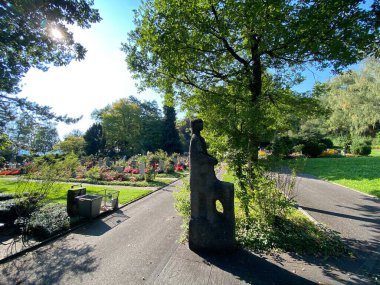 Mezarlığa park et Fluntern / Der Friedhof Fluntern, Zurichberg (Zuerichberg) İlçesi - Zürih (Zuerich), İsviçre / Schweiz