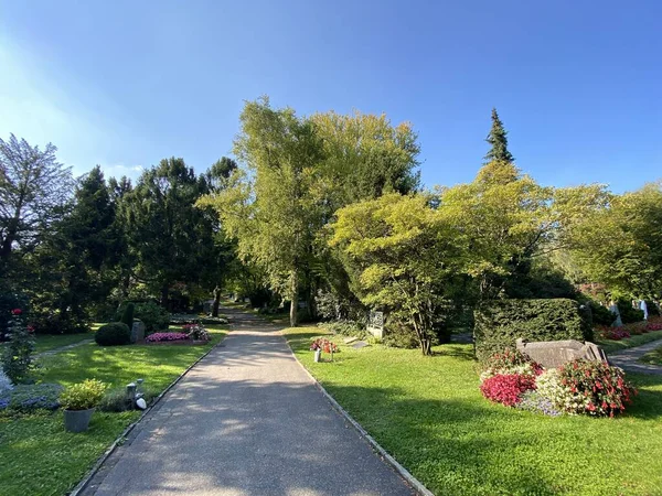 Park Vid Kyrkogården Fluntern Eller Kyrkogården Fluntern Der Friedhof Fluntern — Stockfoto