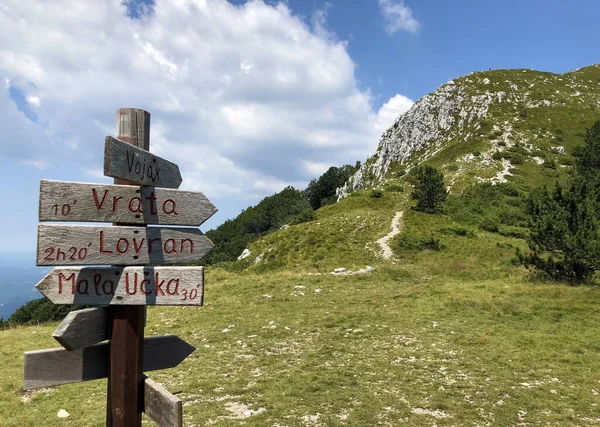 Ucka Doğa Parkı 'nda yürüyüş yolları, orman yolları ve bisiklet yolları, Hırvatistan / Planinarske staze, sumski putevi i biciklisticke ceste u parku prirode Ucka, Hrvatska