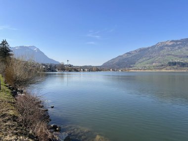 İsviçre 'de Schwyz, İsviçre' de bulunan Lauerzersee im Talkessel von Schwyz, Schweiz