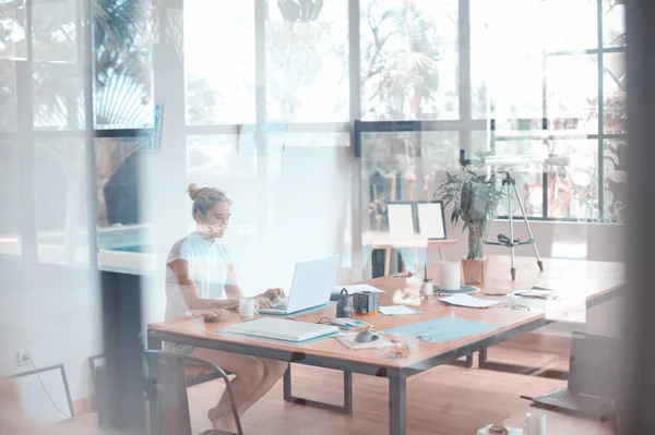 Abstract Photo Woman Working Her Laptop Glass — Stock Photo, Image