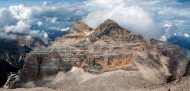 Tofane dağlarda yaz (İtalyan dolomites) manzara