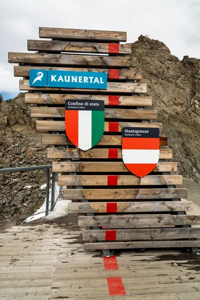 Août 2019 Karlesjoch Kaunertal Autriche Frontière Entre Autriche Italie Col Images De Stock Libres De Droits